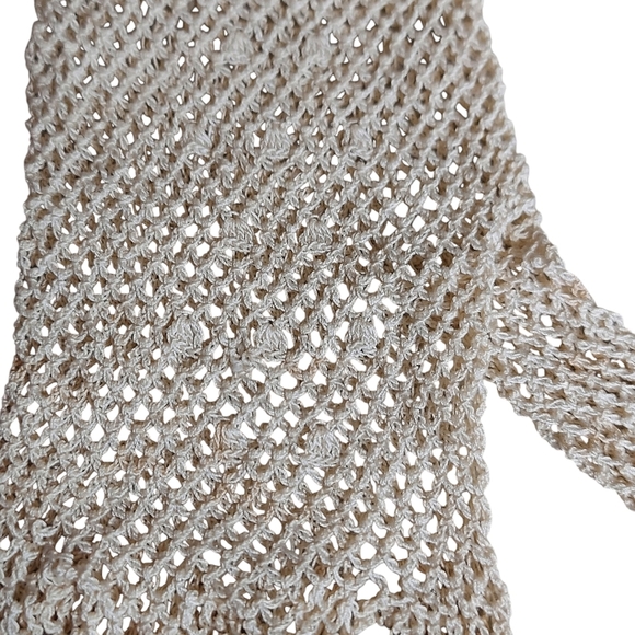 Vintage Ivory Cream Victorian Crochet Lacey Mesh Wrist Length Feminine Gloves - Picture 12 of 16